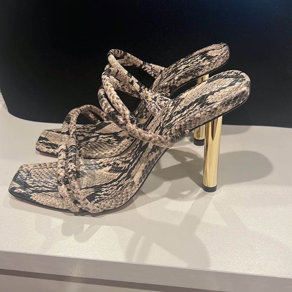 Shutz heels - Picture 2 of 3
